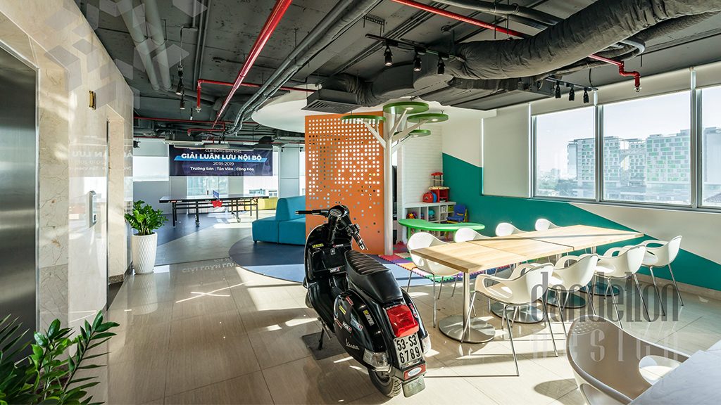 thiet-ke-thi-cong-noi-that-van-phong-lam-viec-kms-1